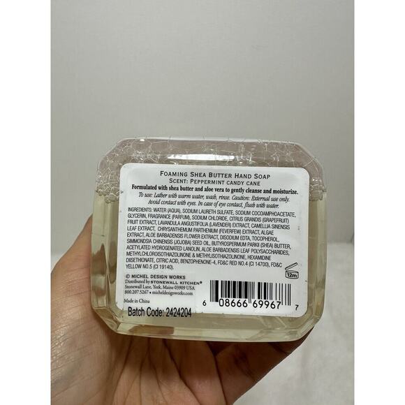 Michel Design Works Foaming Liquid Hand Soap CANDY CANE Christmas - Picture 4 of 4